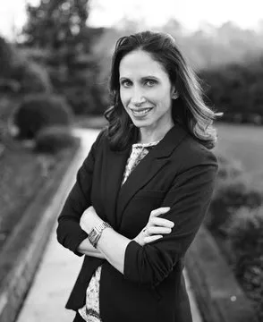 球迷使用设备查看世界杯官方入口与赛程信息